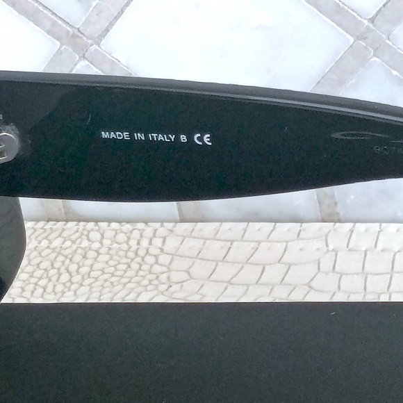 New Chanel 5435 C.501/6G Black/Gold, Grey Gradient Lens RECTANGLE SUNGLASSES . main image 2